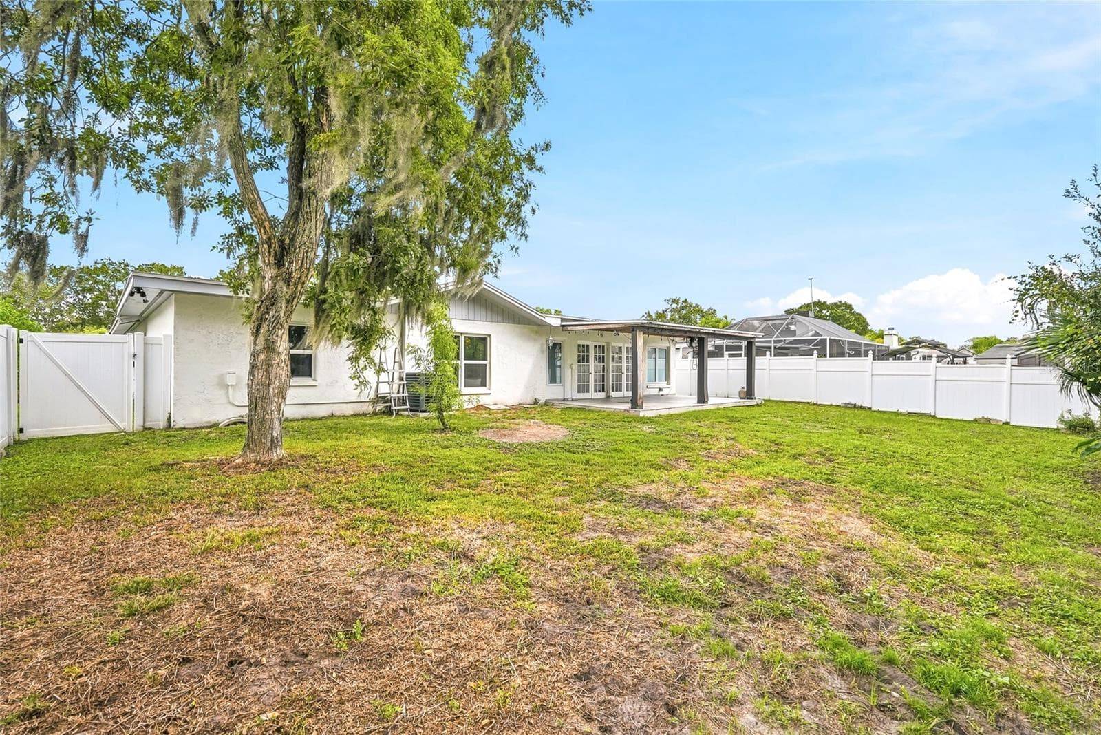 Single Family Residence at 4206 WINDTREE DR, TAMPA, photo 44 of 53