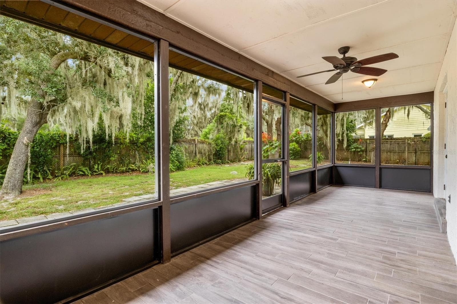 Screen Enclosed Patio - 4302 SHADOW WOOD LN, WINTER HAVEN