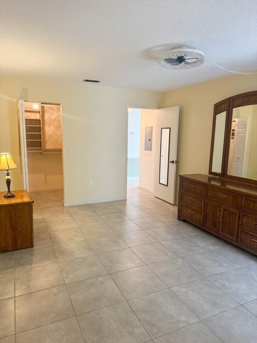 Condominium at 5623 80TH ST N #415, ST PETERSBURG, photo 23 of 28