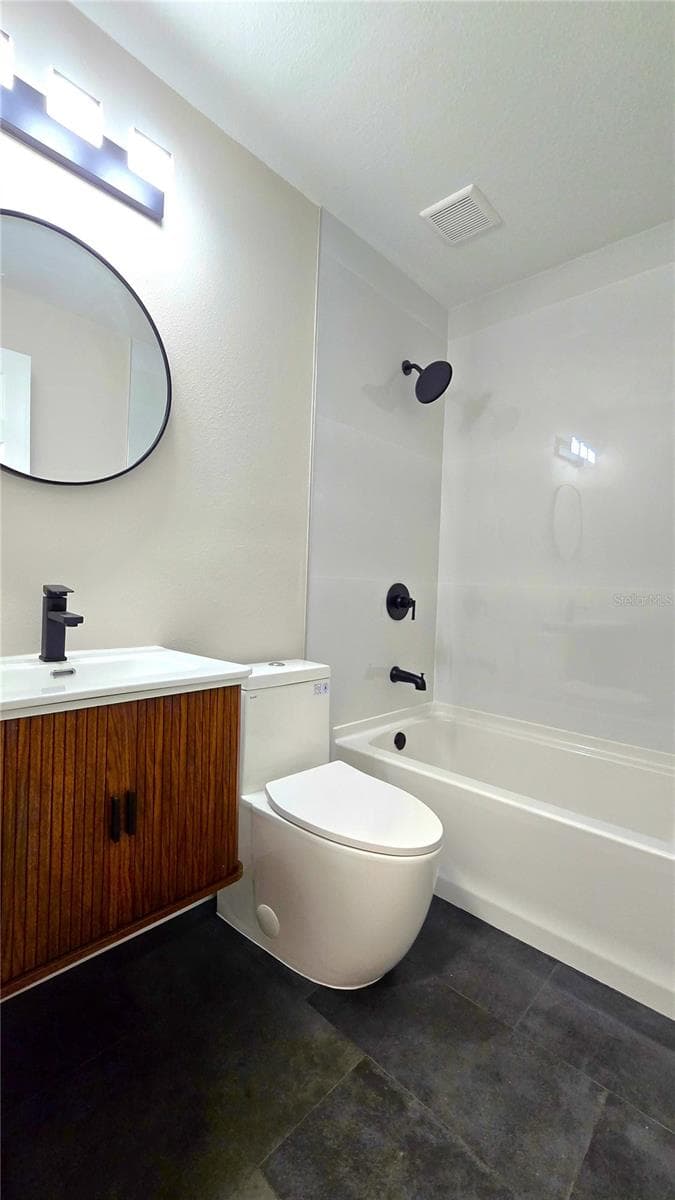 Bathroom 1 - 605 JAMESON DR, ORANGE CITY