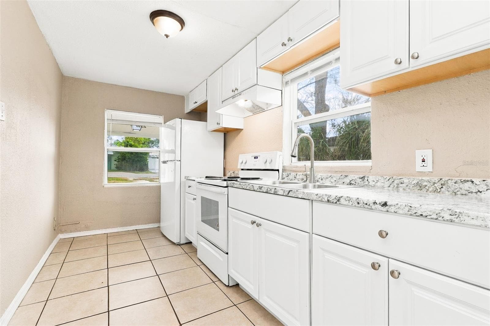 Single Family Residence at 2313 W RIO VISTA AVE, TAMPA, photo 14 of 36