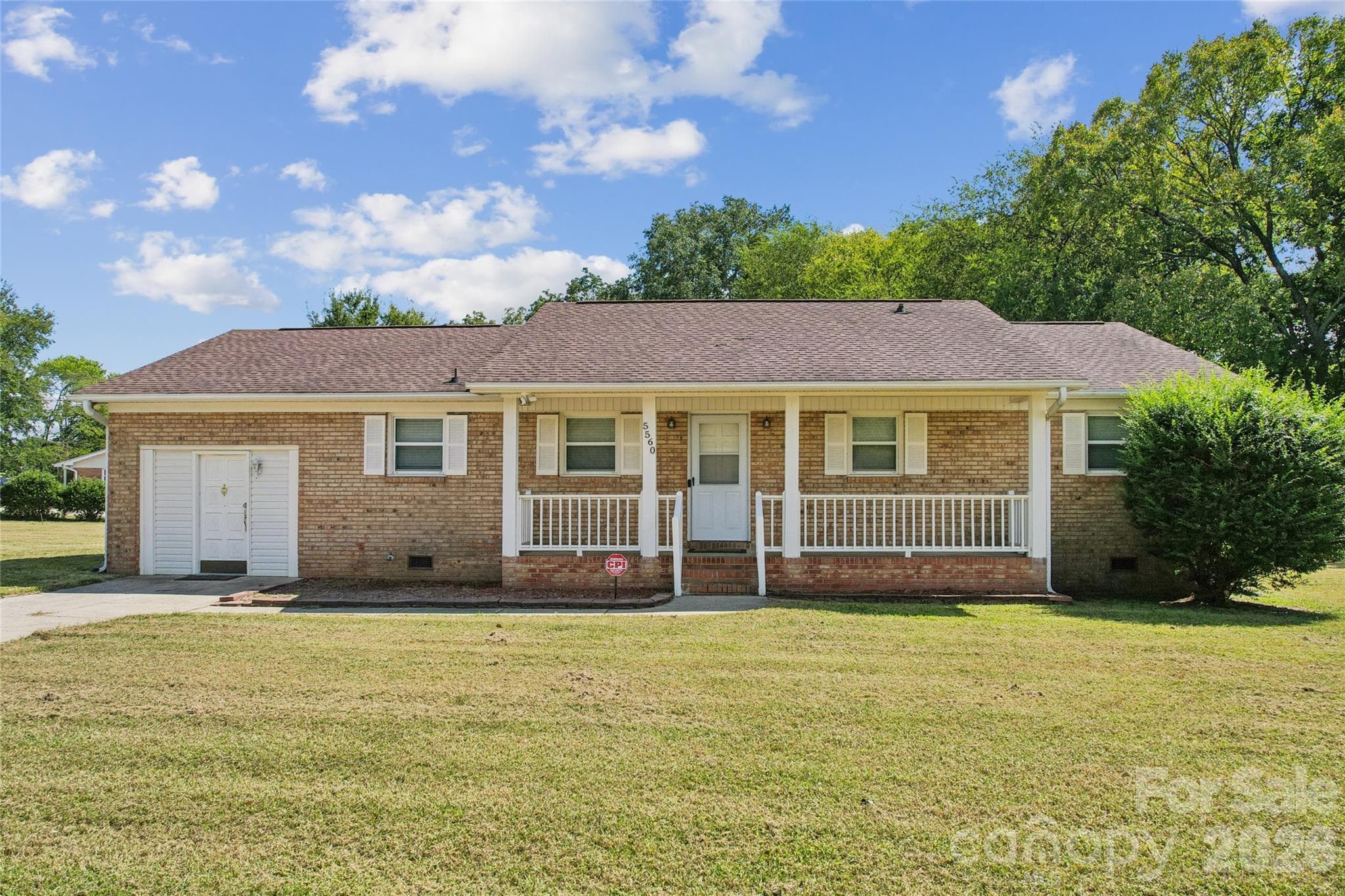 5560 Roberta Road