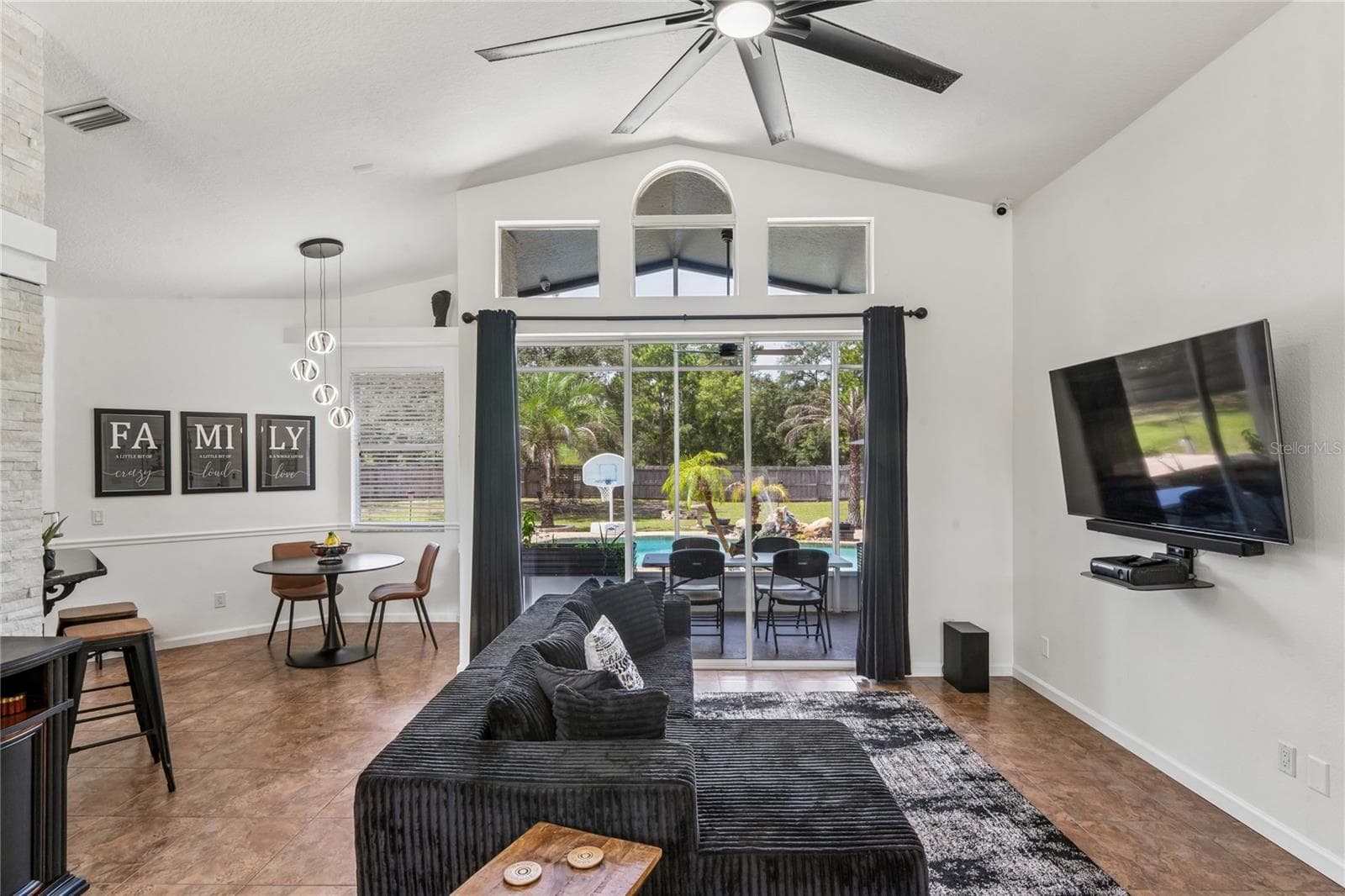 Living Room/Great Room - 11309 LAPWING RD, WEEKI WACHEE