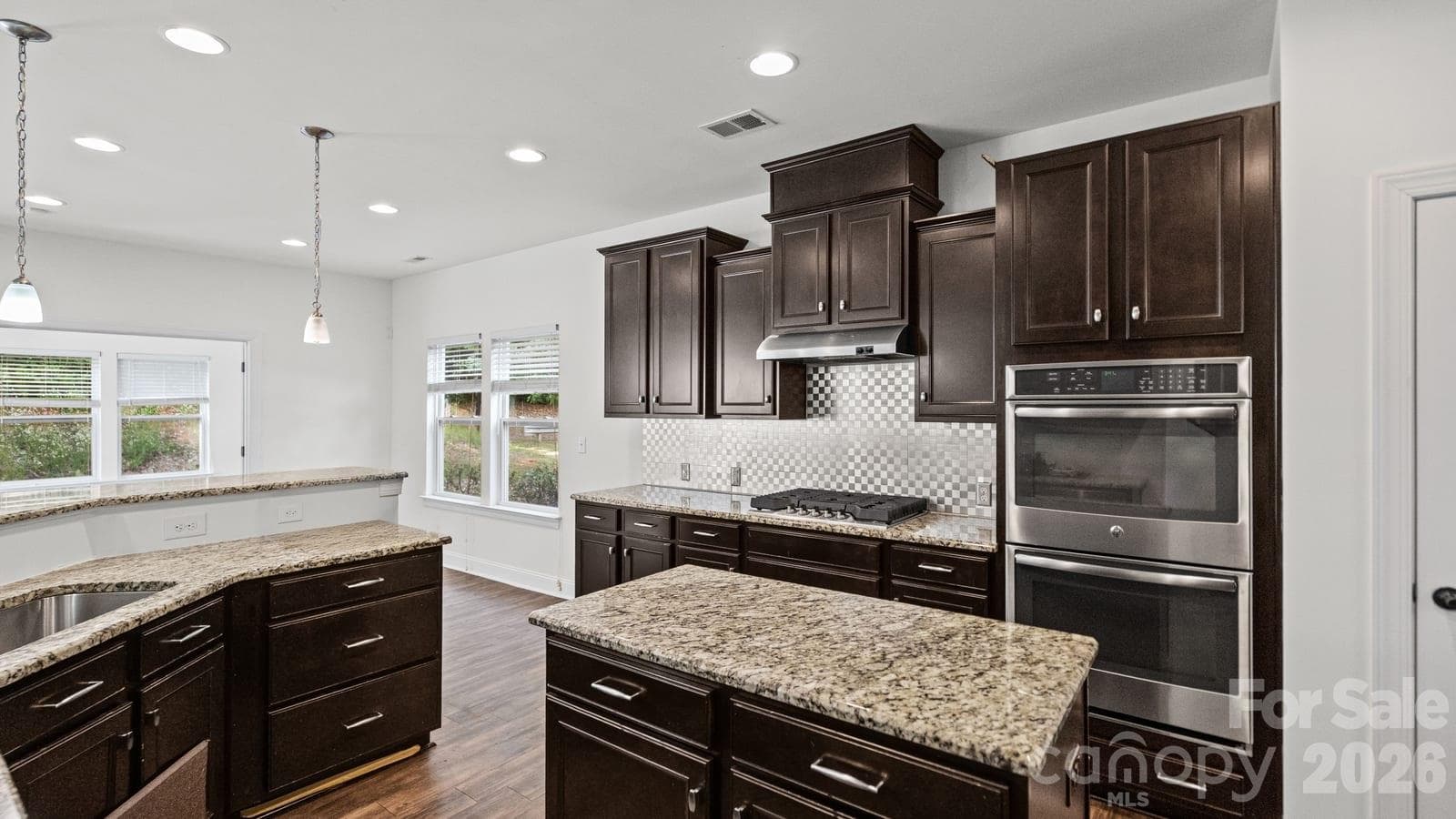 Single Family Residence at 7235 Barefoot Forest Drive, Charlotte, photo 11 of 48