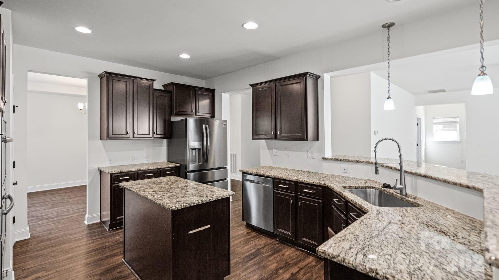 Single Family Residence at 7235 Barefoot Forest Drive, Charlotte, photo 14 of 48