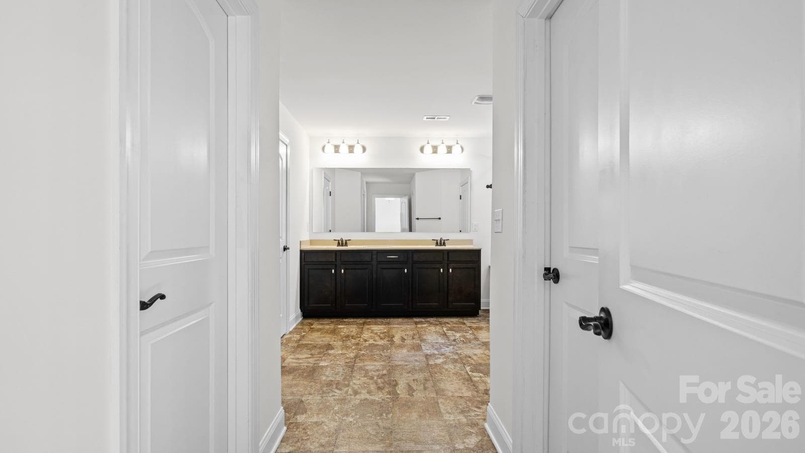 Single Family Residence at 7235 Barefoot Forest Drive, Charlotte, photo 33 of 48