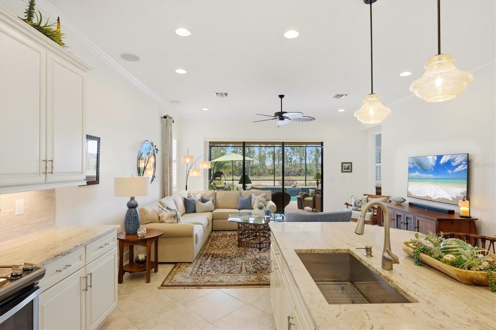 Single Family Residence at 10441 CROOKED CREEK DR, VENICE, photo 13 of 99