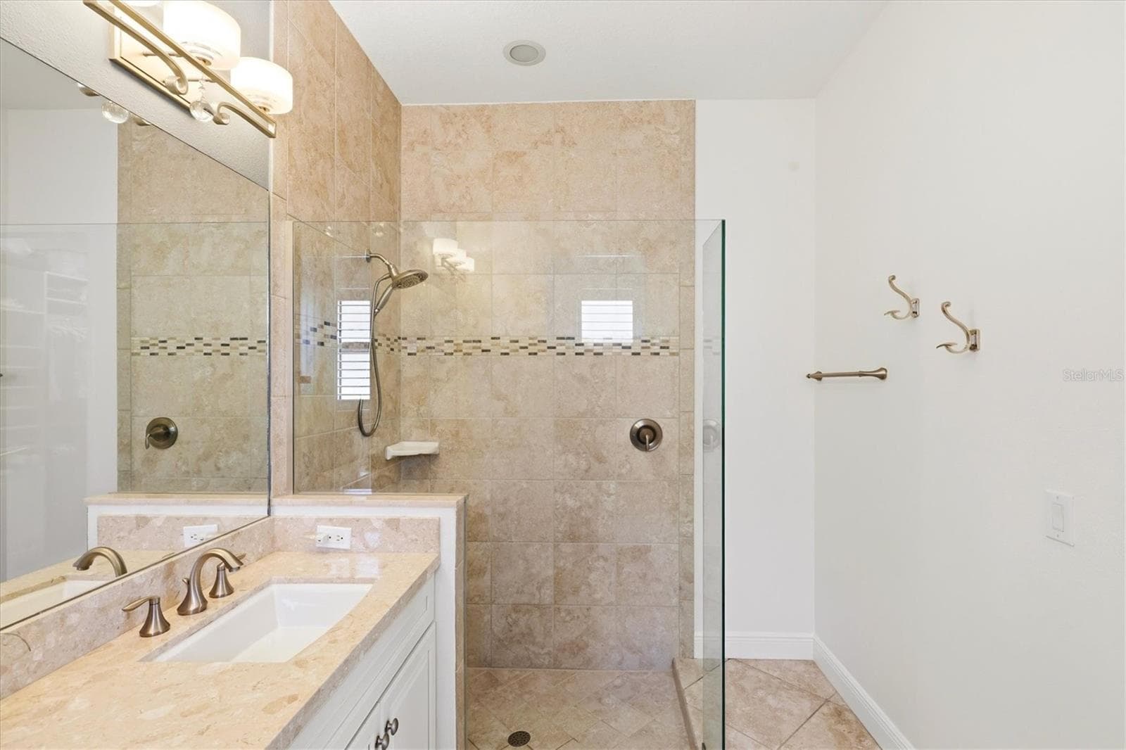 Single Family Residence at 10441 CROOKED CREEK DR, VENICE, photo 52 of 99