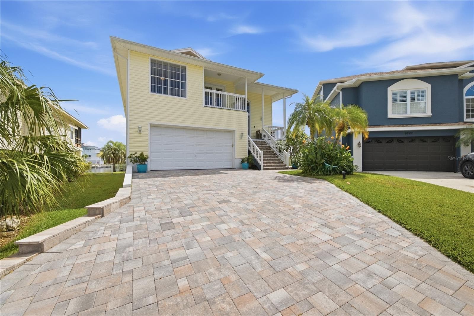 Paver Driveway in perfect condition - 6244 SPOONBILL DR, NEW PORT RICHEY
