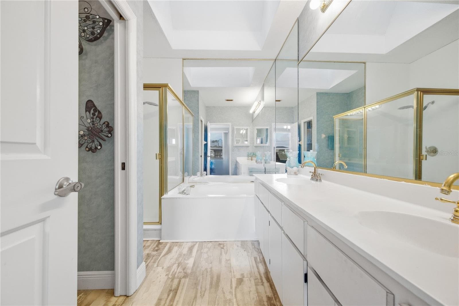 Primary Suite (one of two) Bath Downstairs - 6244 SPOONBILL DR, NEW PORT RICHEY