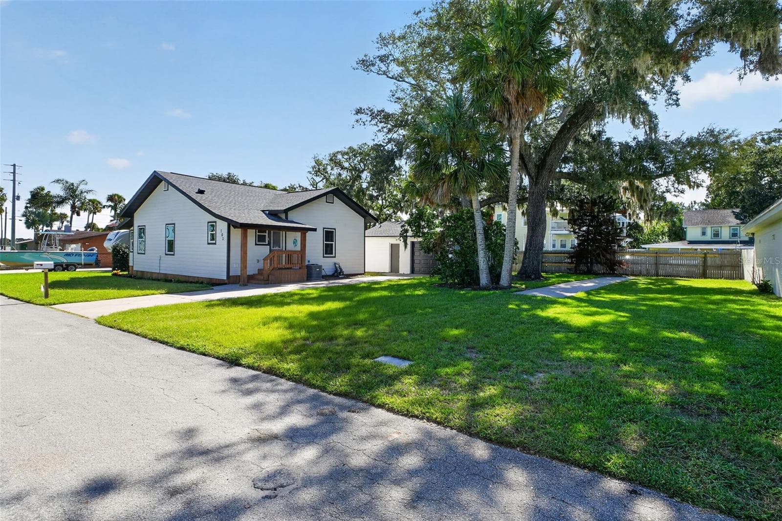 Single Family Residence at 103 PARK CIR, HOLLY HILL, photo 7 of 64