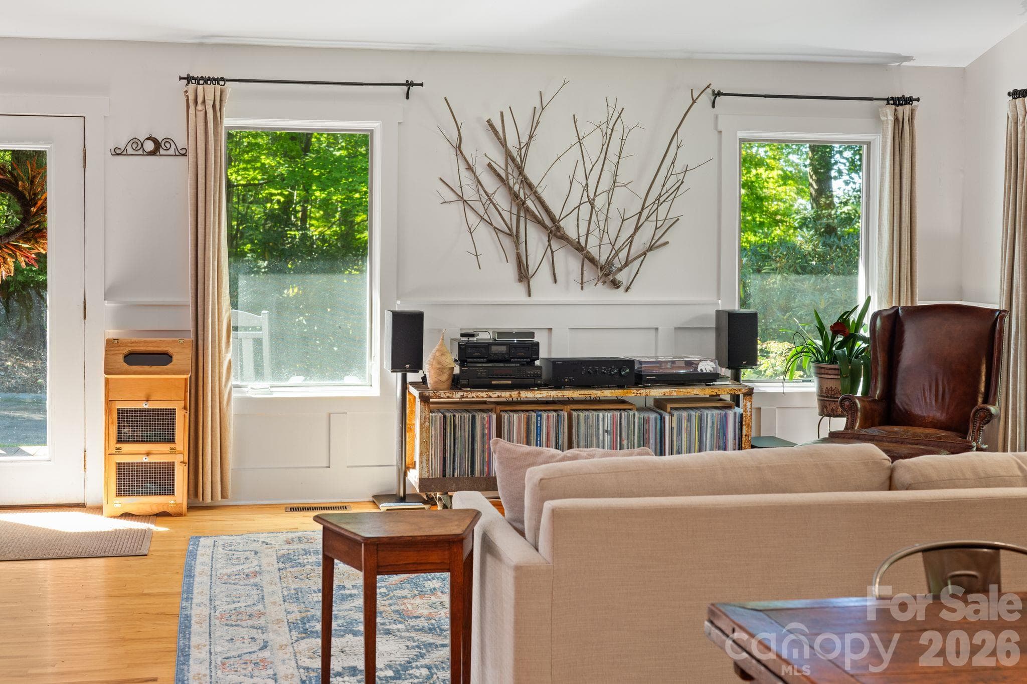 Single Family Residence at 179 Woodlyn Etch Drive, Hendersonville, photo 7 of 27