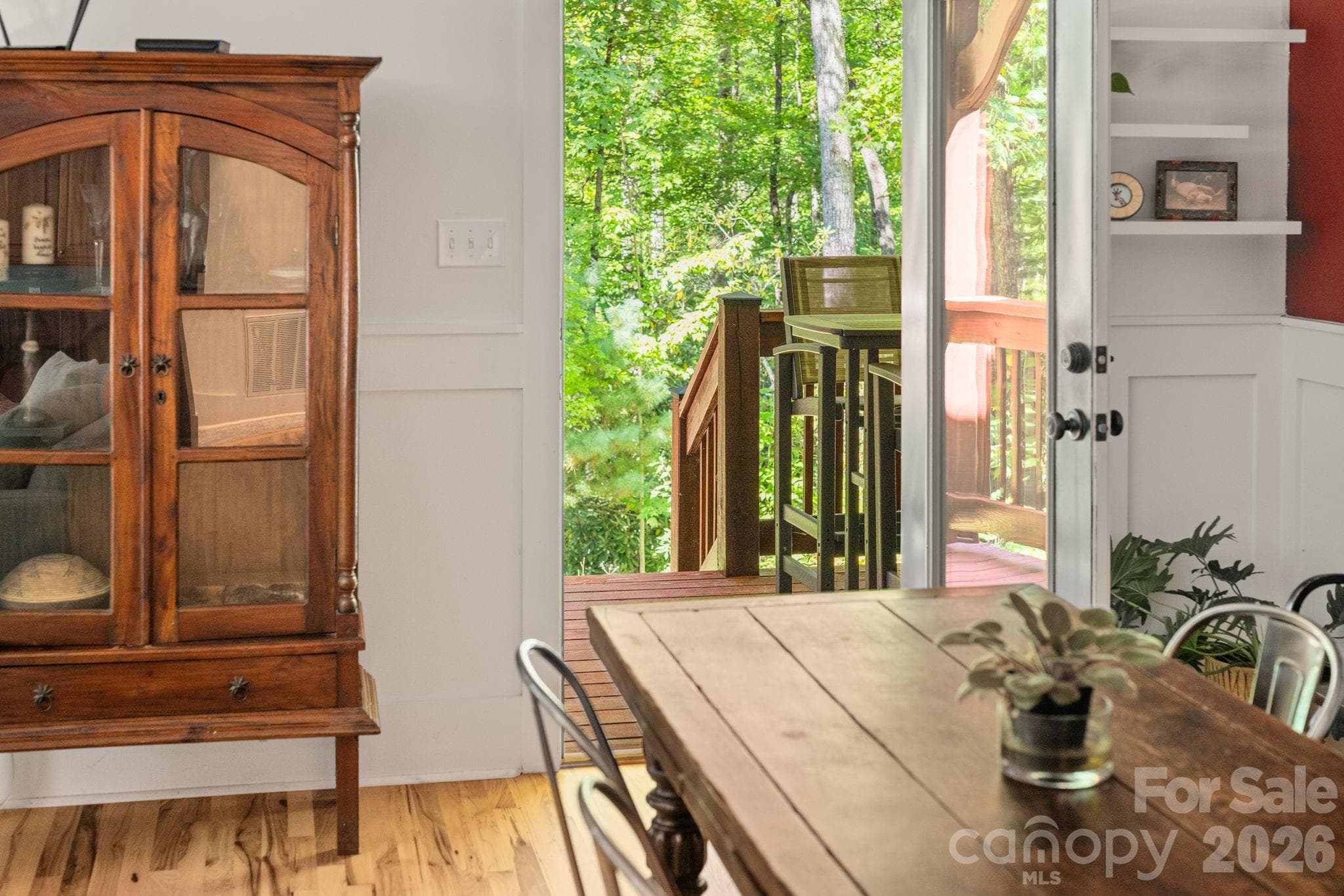 Single Family Residence at 179 Woodlyn Etch Drive, Hendersonville, photo 10 of 27