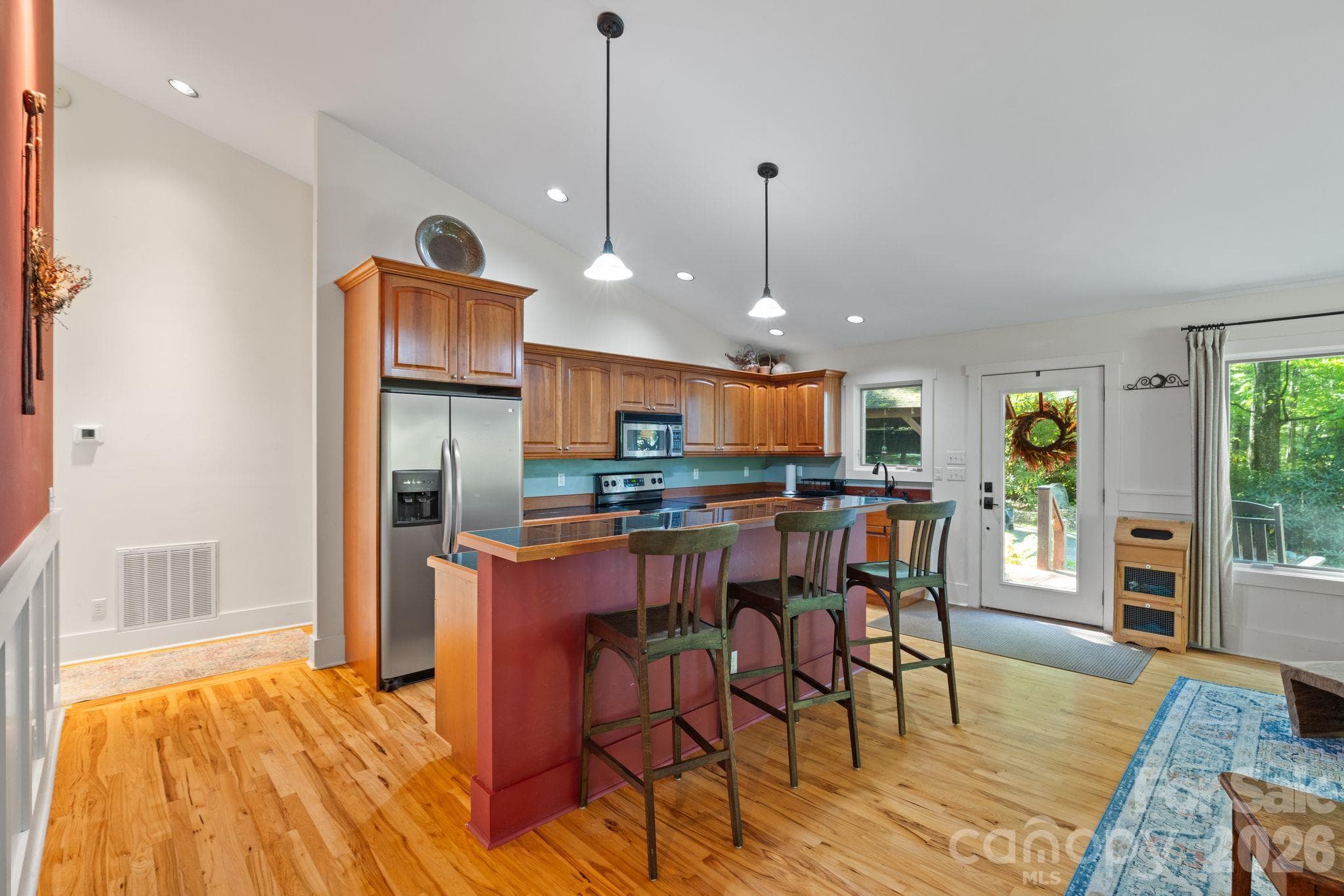 Single Family Residence at 179 Woodlyn Etch Drive, Hendersonville, photo 4 of 27