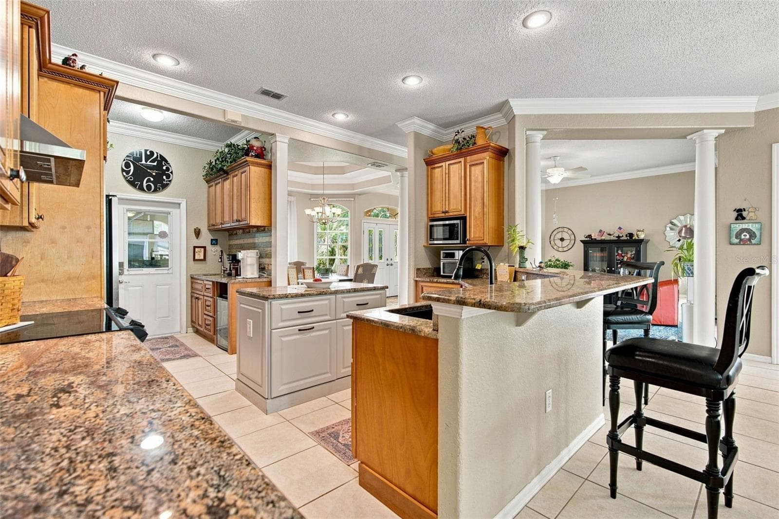 Single Family Residence at 2168 W BEGONIA DR, BEVERLY HILLS, photo 15 of 54