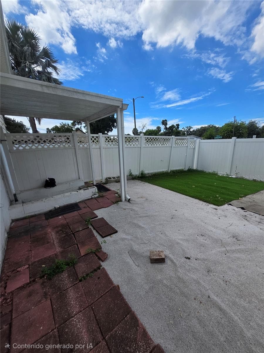 Single Family Residence at 7710 W HANNA AVE, TAMPA, photo 20 of 24