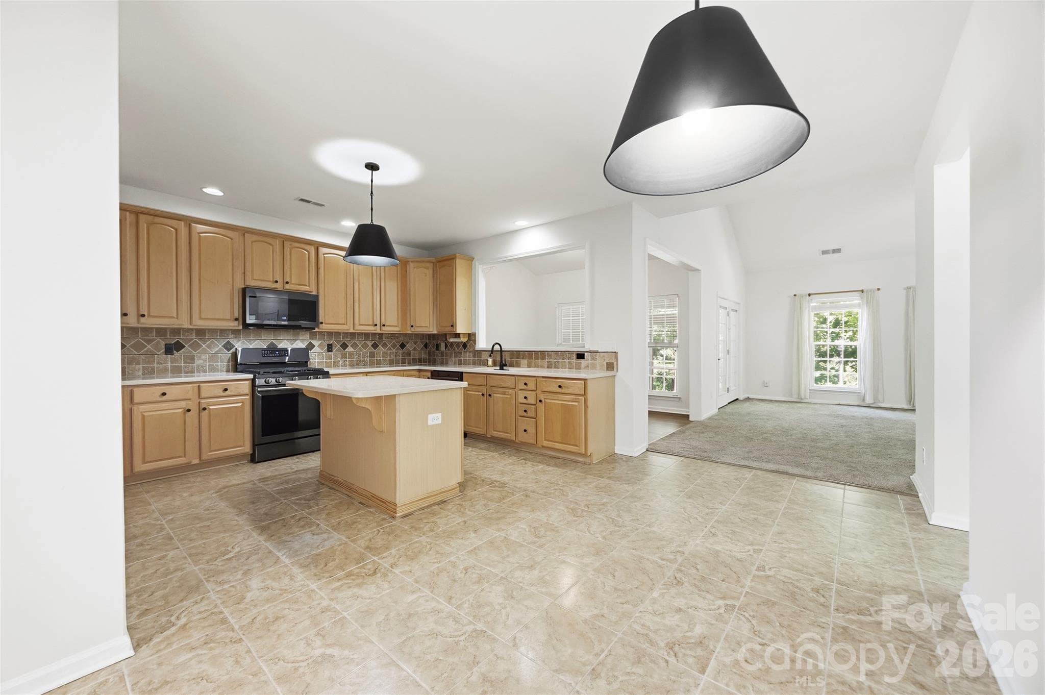 Townhouse at 14569 Greenpoint Lane, Huntersville, photo 13 of 47
