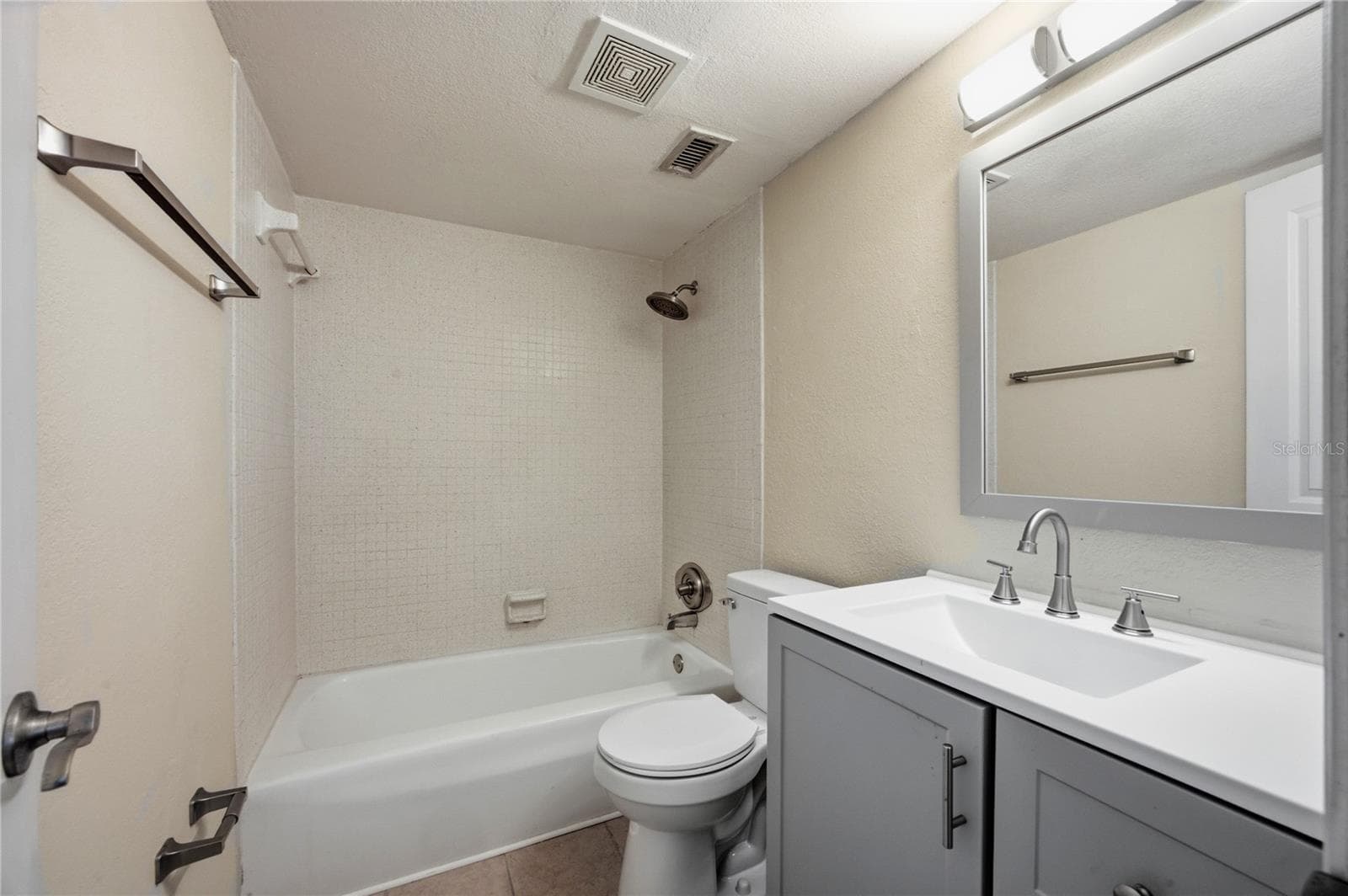 Condominium at 507 NW 39TH RD #122, GAINESVILLE, photo 19 of 36