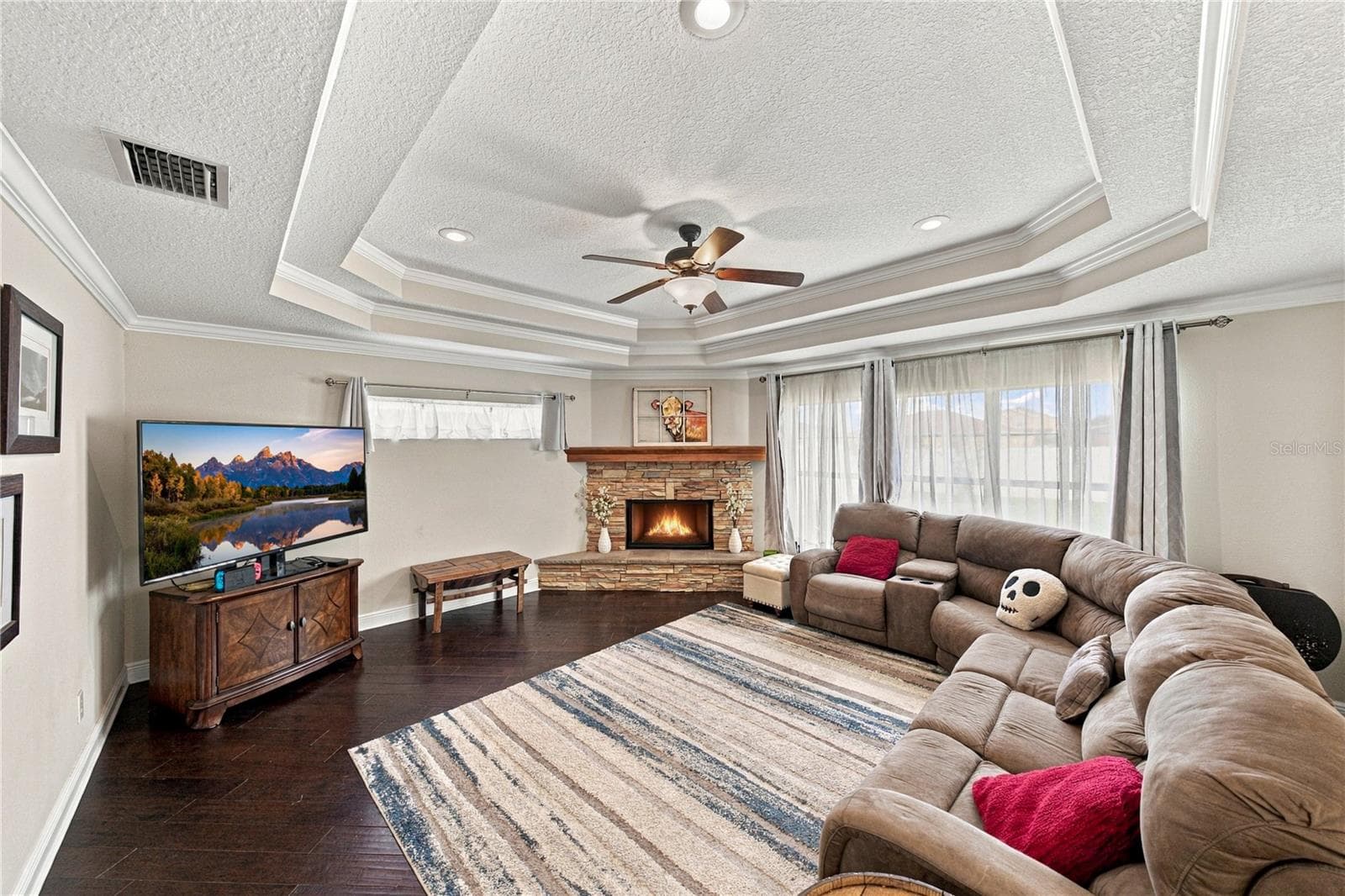 Single Family Residence at 2909 BLACKWATER CREEK DR, LAKELAND, photo 11 of 47