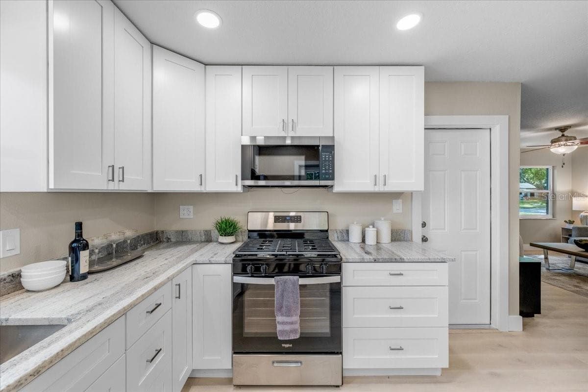 Single Family Residence at 14756 MOCKINGBIRD LN E, CLEARWATER, photo 14 of 51