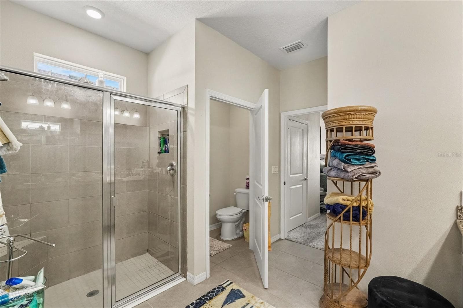 Single Family Residence at 13322 WATERLEAF GARDEN CIR, RIVERVIEW, photo 8 of 15