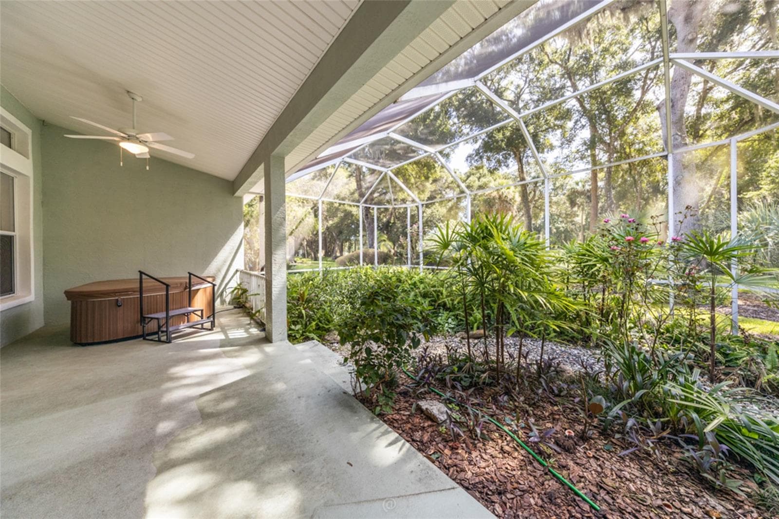 Covered screened in lanai - 3755 CARRICK DR, ORMOND BEACH
