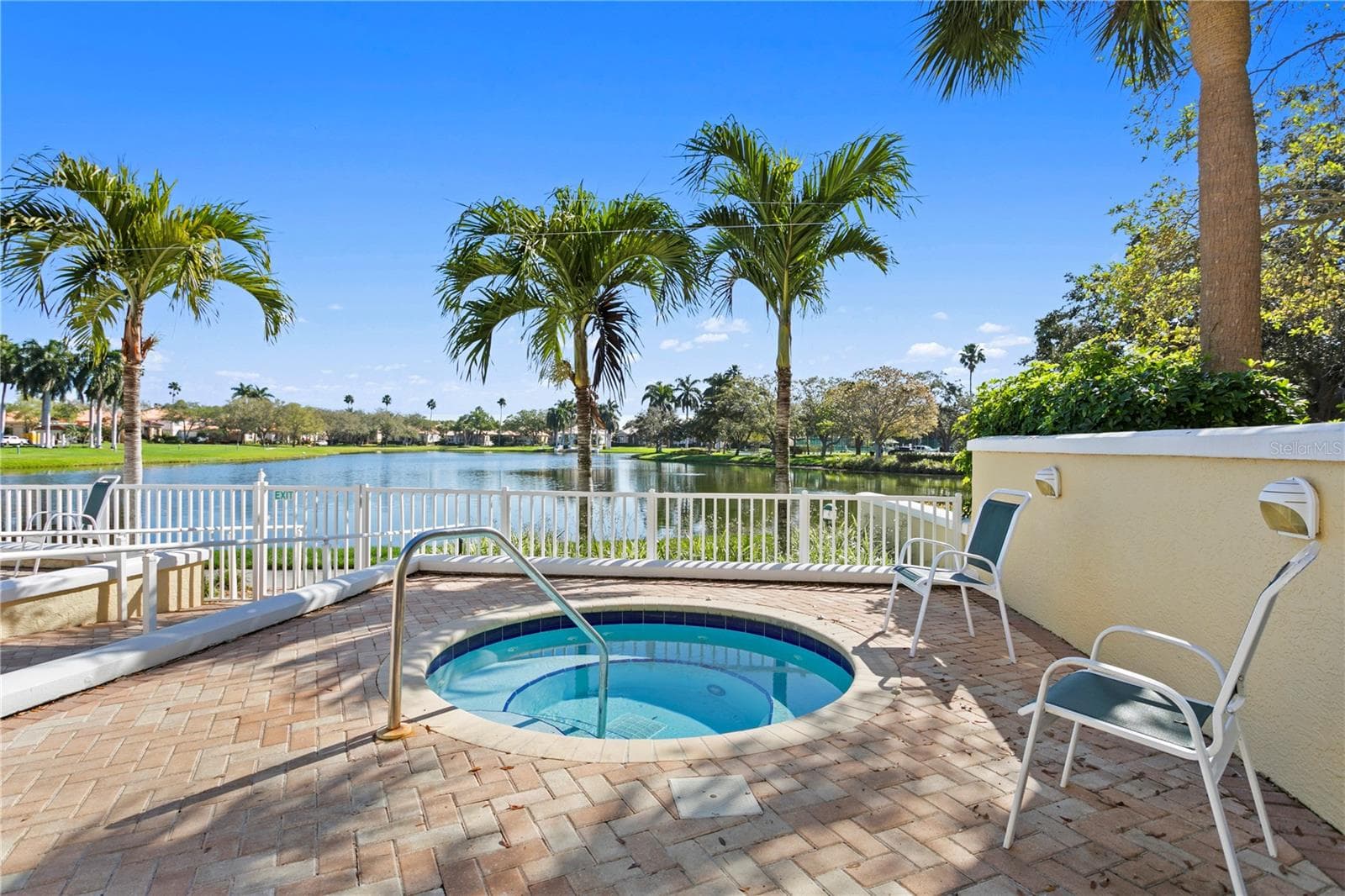 Spa - 4750 DOLPHIN CAY LN S #107, ST PETERSBURG