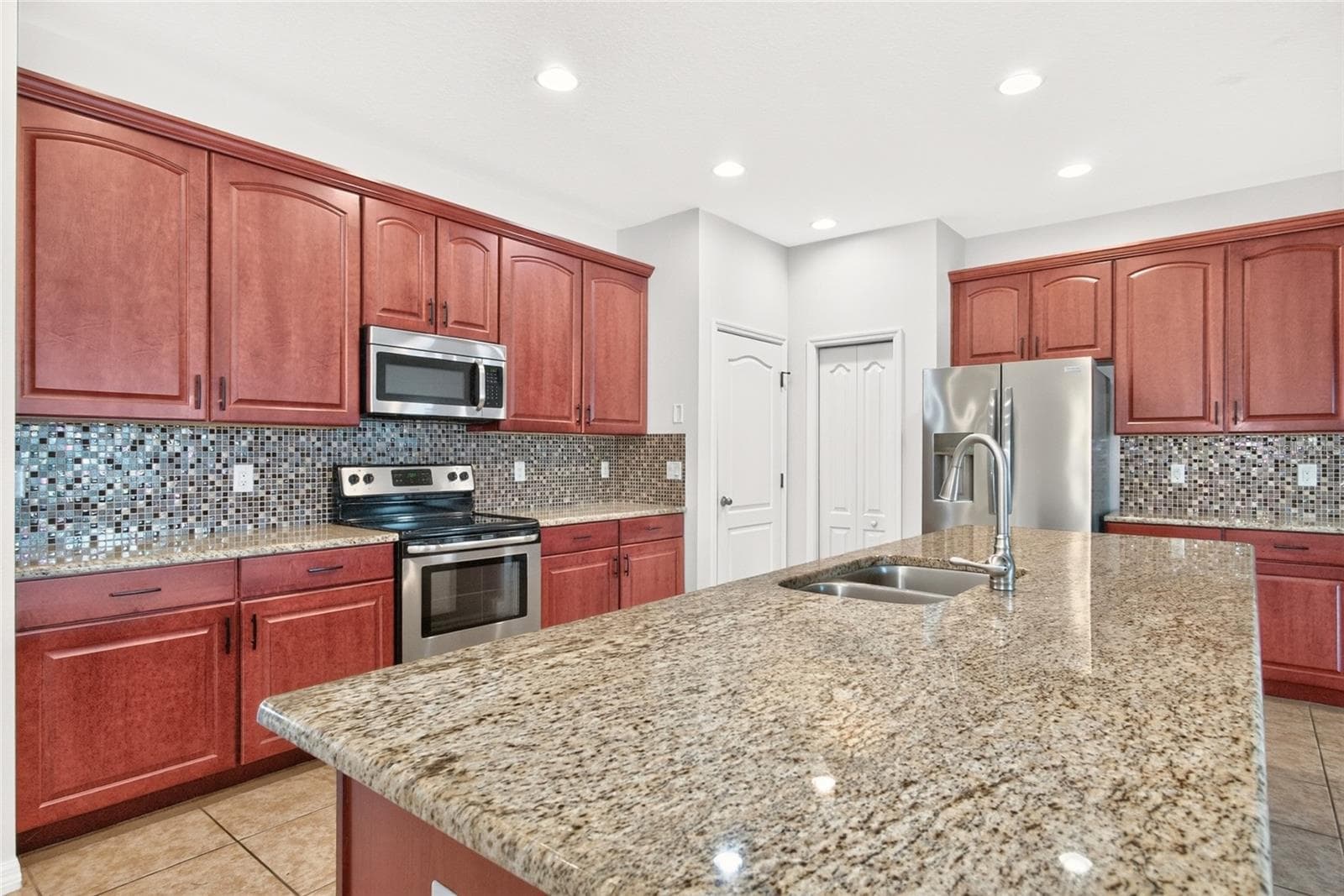 Single Family Residence at 3003 VIA MILANO ST, PLANT CITY, photo 13 of 46