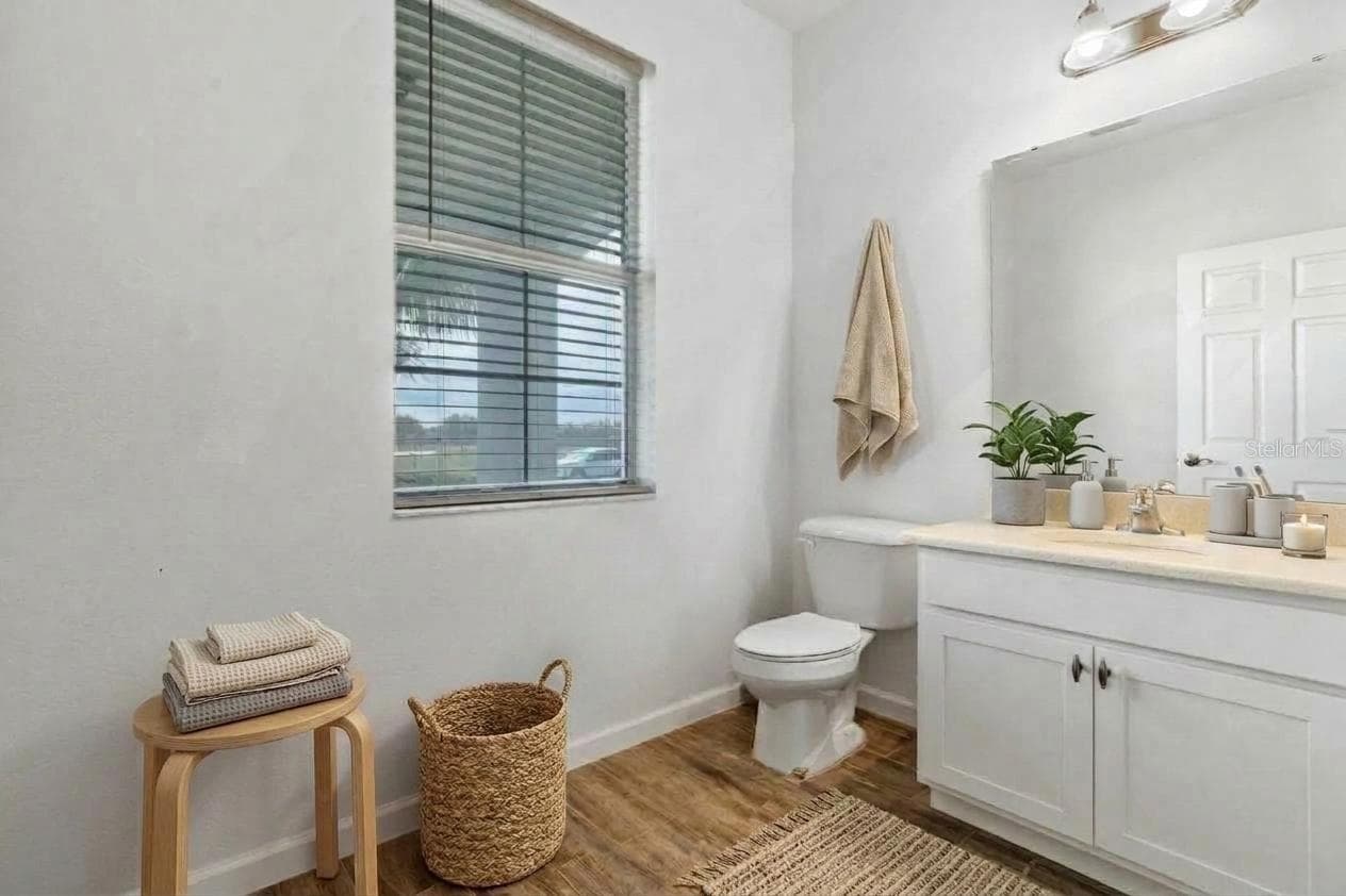Downstairs half bath - 16021 CHAMPLAIN ST, CLERMONT