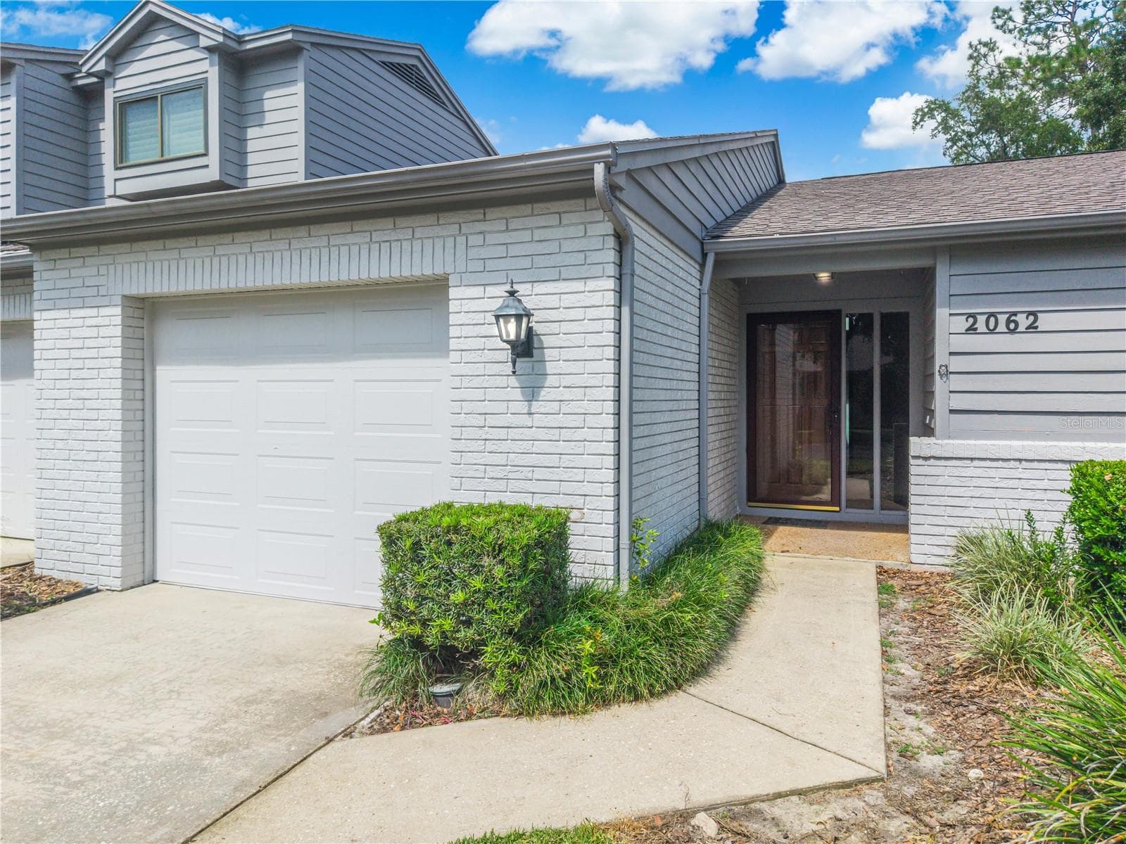 Single Family Residence at 2062 SE 37TH COURT CIR, OCALA, photo 2 of 43