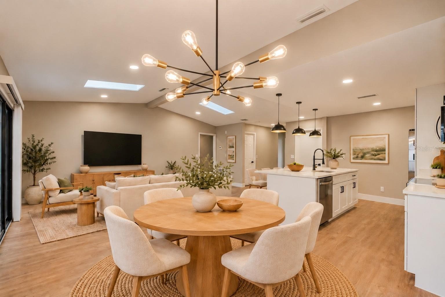 Single Family Residence at 2062 SE 37TH COURT CIR, OCALA, photo 5 of 43
