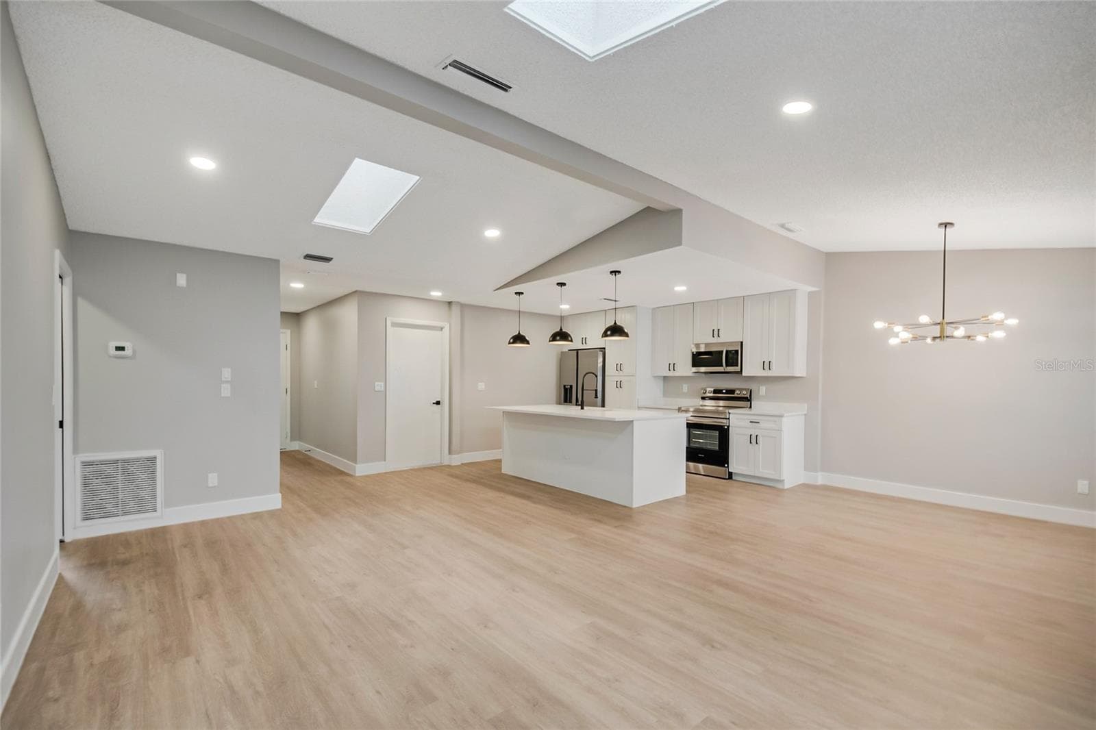 Single Family Residence at 2062 SE 37TH COURT CIR, OCALA, photo 12 of 43