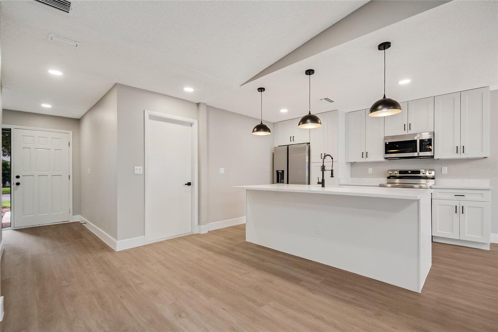 Single Family Residence at 2062 SE 37TH COURT CIR, OCALA, photo 15 of 43