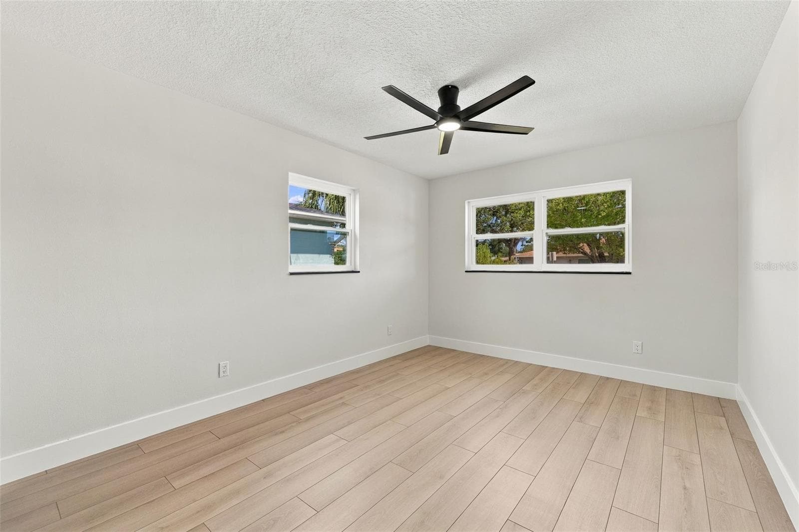 Single Family Residence at 5550 21ST AVE N, ST PETERSBURG, photo 22 of 27