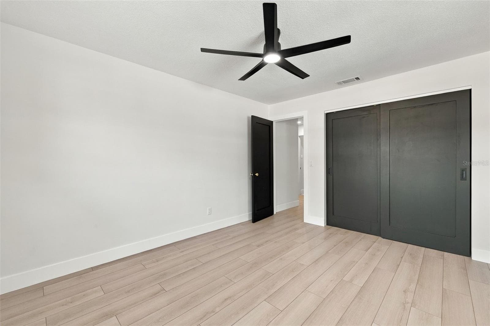 Single Family Residence at 5550 21ST AVE N, ST PETERSBURG, photo 23 of 27