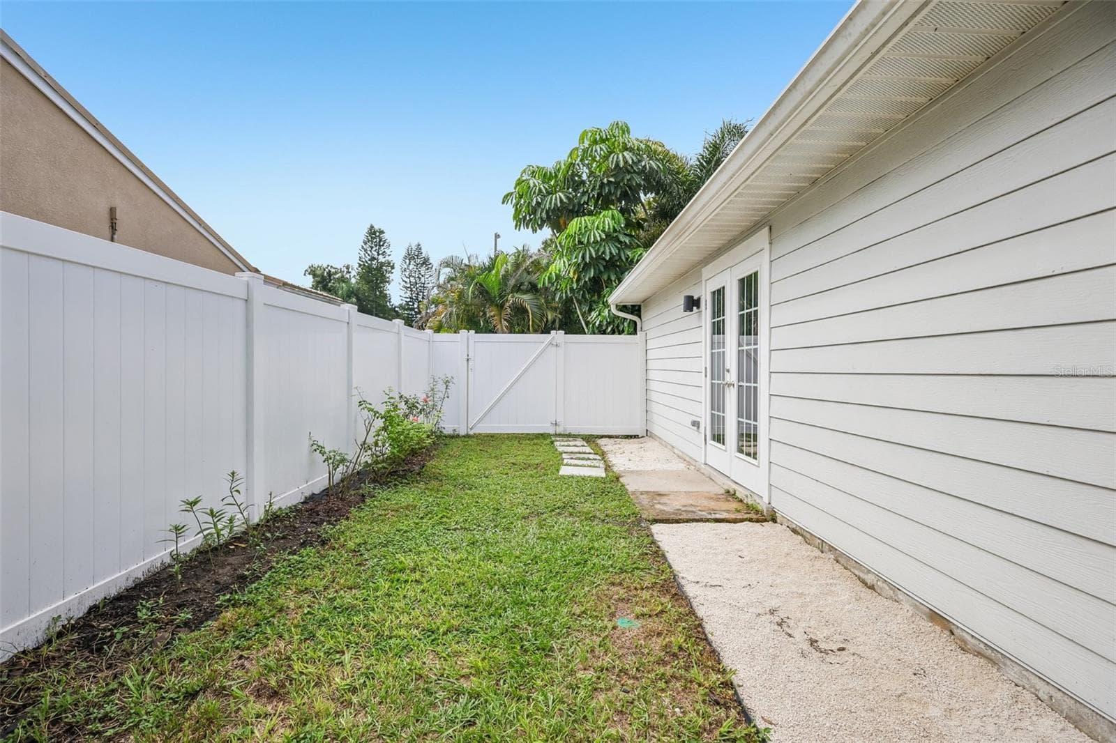 Single Family Residence at 2805 NORTHCOTE DR, PALM HARBOR, photo 27 of 37