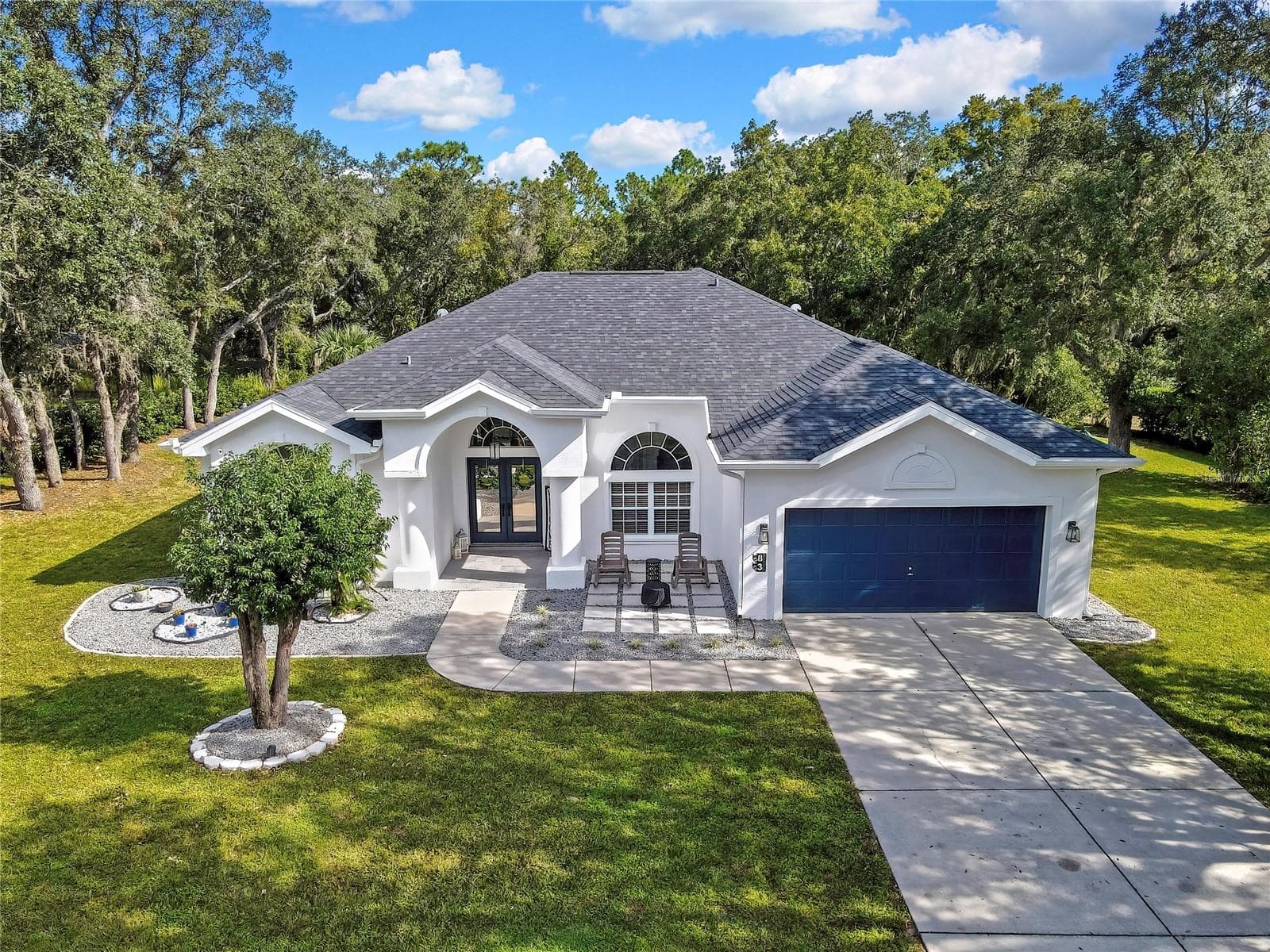 83 OAK VILLAGE BLVD S