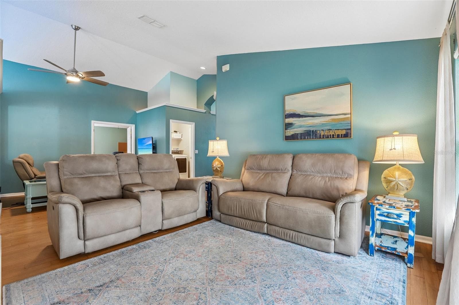 Single Family Residence at 2546 ARROWPOINTE DR, HOLIDAY, photo 3 of 36