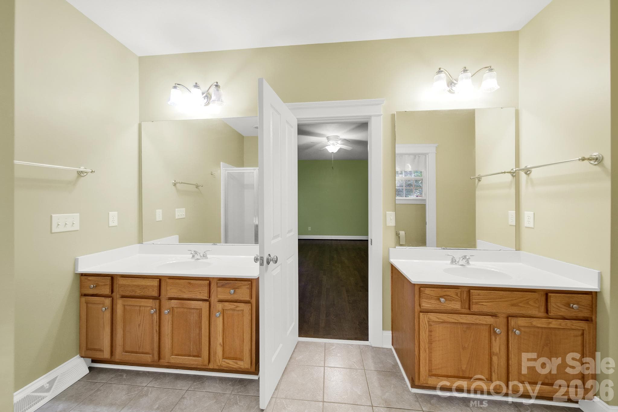 primary bath - Lake Wylie