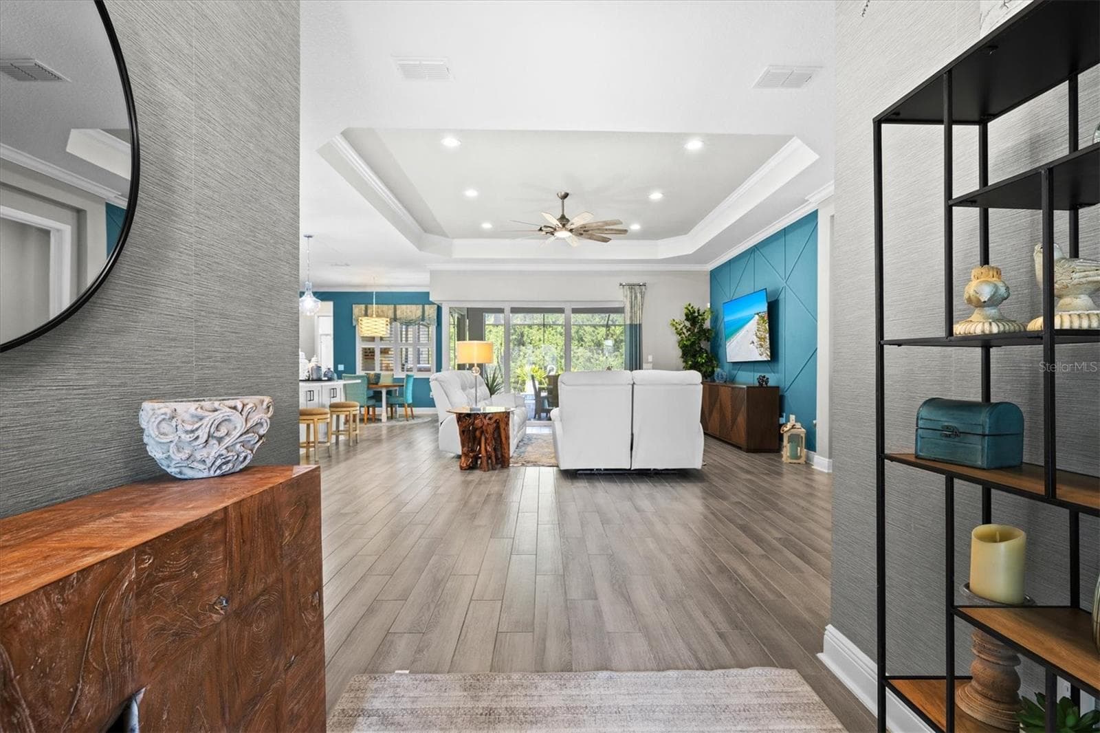 Single Family Residence at 21221 HOLMES CIR, VENICE, photo 11 of 100
