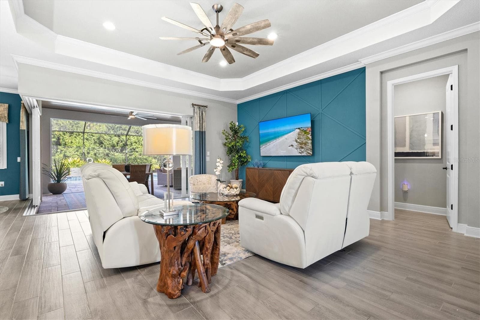 Single Family Residence at 21221 HOLMES CIR, VENICE, photo 23 of 100