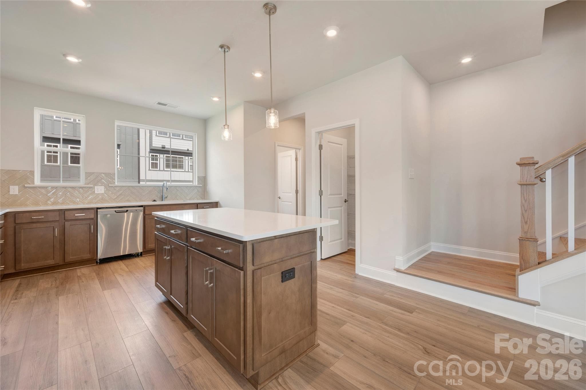 large windows in the kitchen - Charlotte