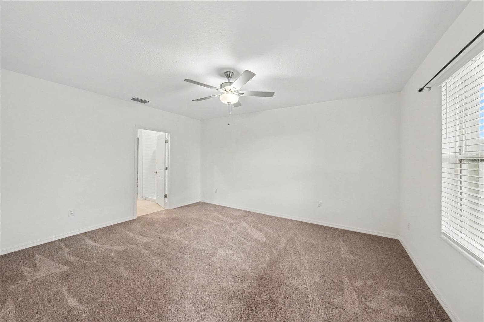 Single Family Residence at 6450 BACK FORTY LOOP, ZEPHYRHILLS, photo 13 of 41