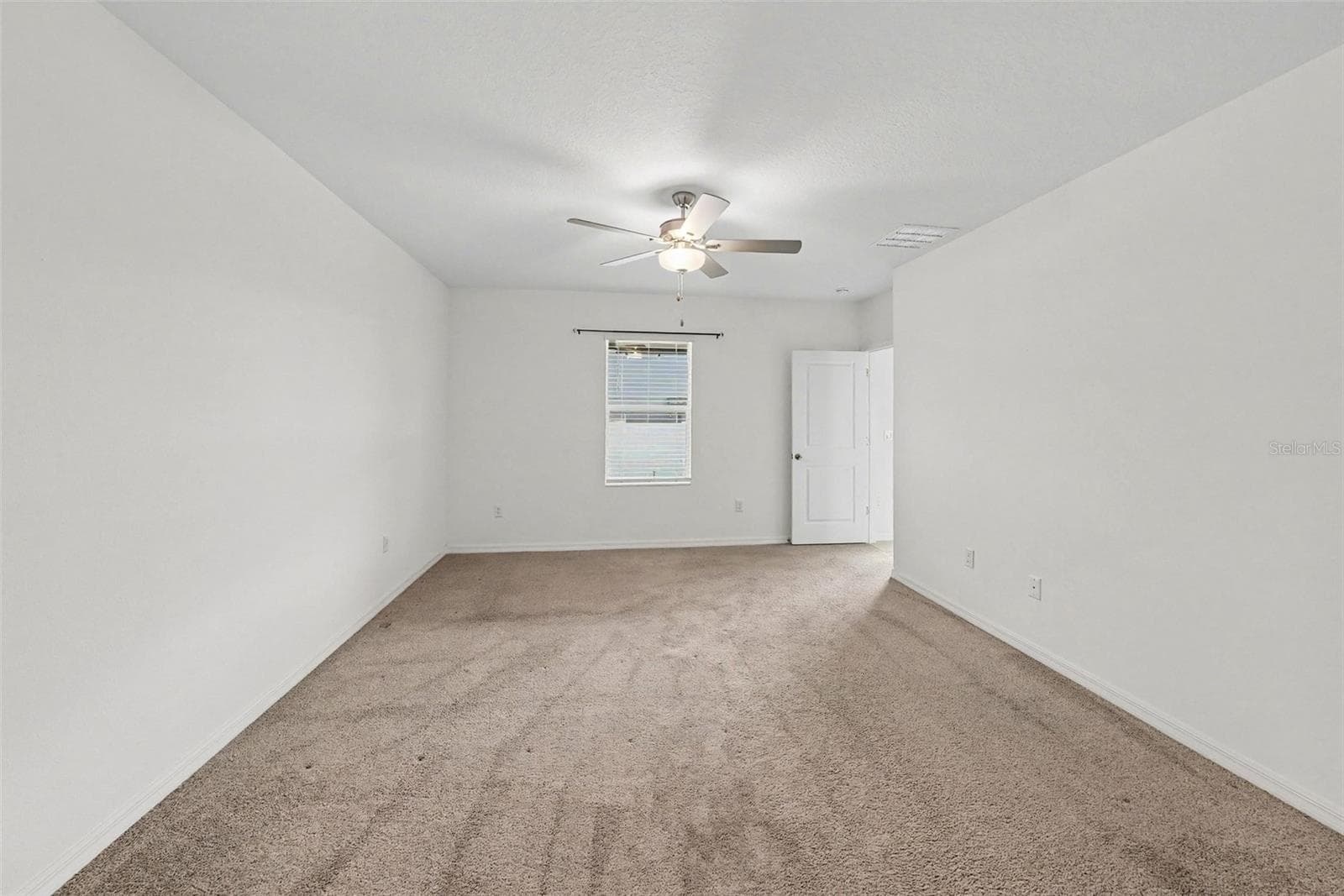 Single Family Residence at 6450 BACK FORTY LOOP, ZEPHYRHILLS, photo 14 of 41