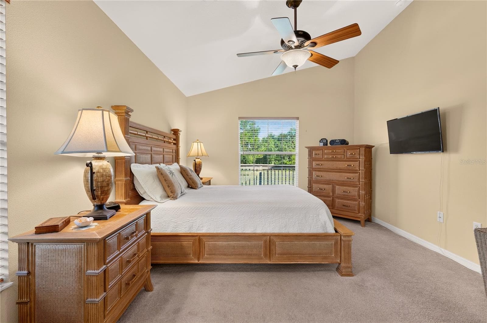 Single Family Residence at 90 GOLFVIEW CIR, UMATILLA, photo 24 of 62