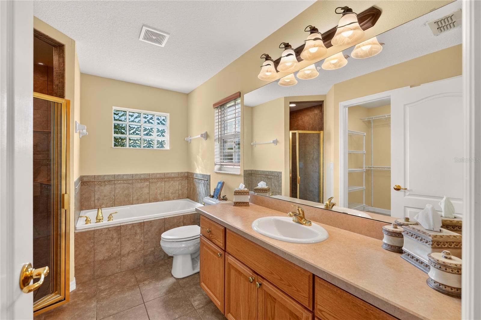 Primary ensuite - 90 GOLFVIEW CIR, UMATILLA