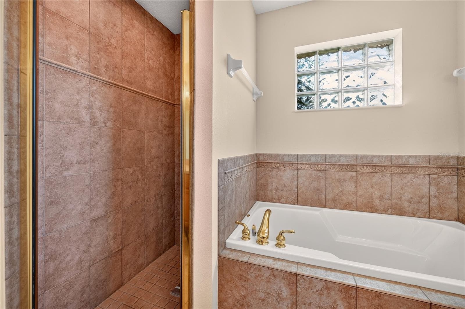 Single Family Residence at 90 GOLFVIEW CIR, UMATILLA, photo 29 of 62