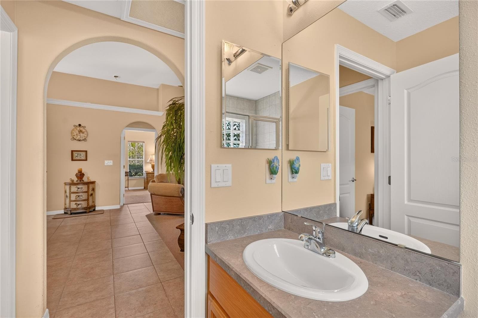Single Family Residence at 90 GOLFVIEW CIR, UMATILLA, photo 37 of 62