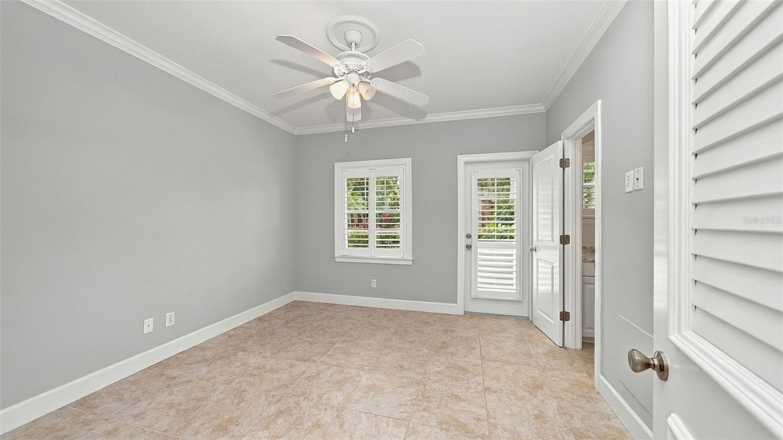 Single Family Residence at 640 GRANADA AVE, VENICE, photo 32 of 61