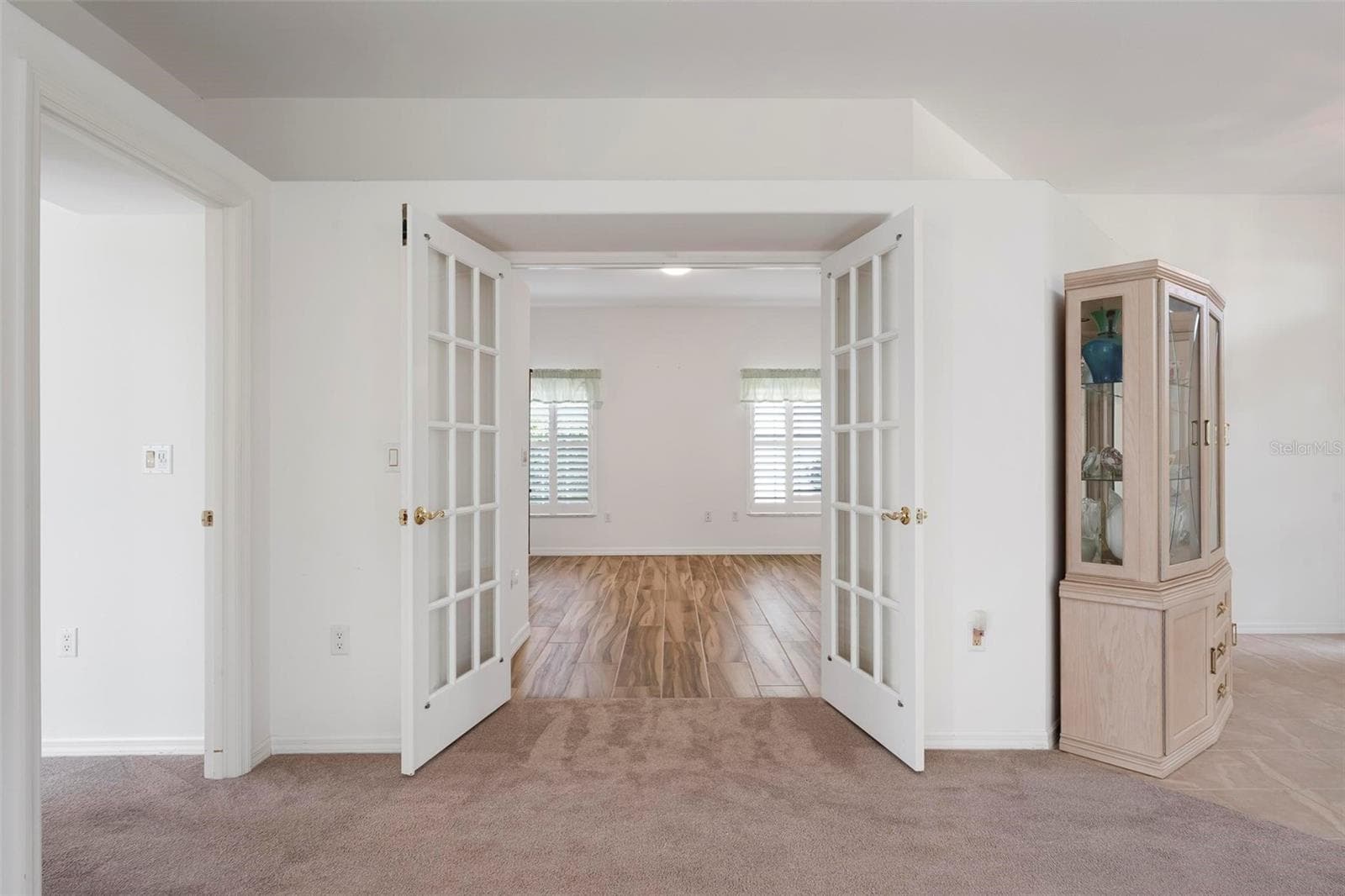 Single Family Residence at 613 KHYBER LN, VENICE, photo 29 of 108